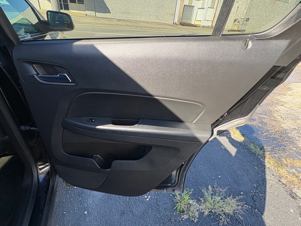 2017 Chevrolet Equinox Image 13