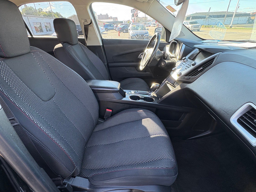 2017 Chevrolet Equinox Image 16