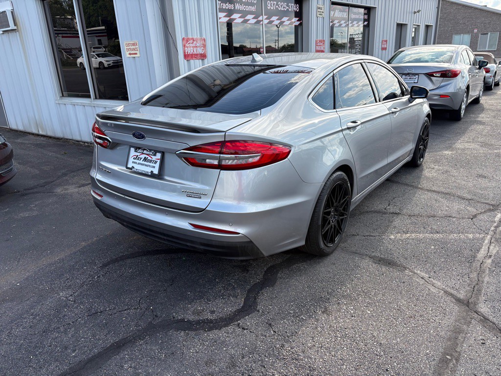 2020 Ford Fusion Image 3
