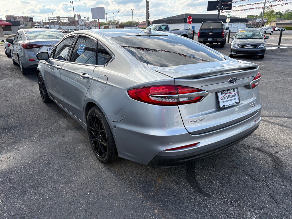 2020 Ford Fusion Image 5