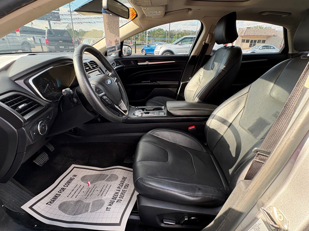 2020 Ford Fusion Image 8