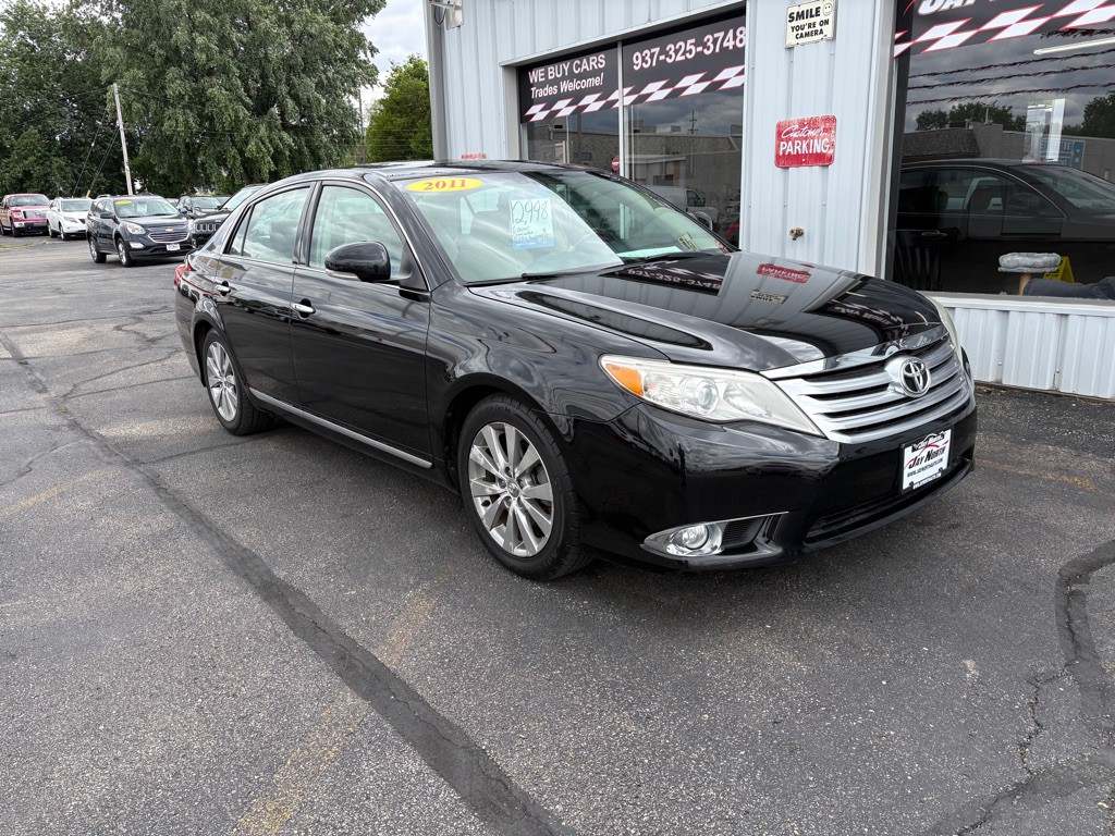 2011 Toyota Avalon Image 1
