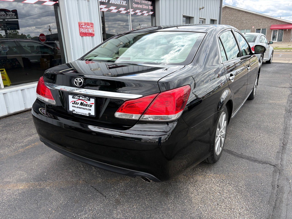 2011 Toyota Avalon Image 3