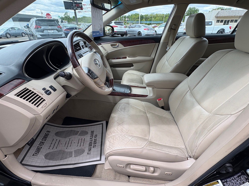 2011 Toyota Avalon Image 8