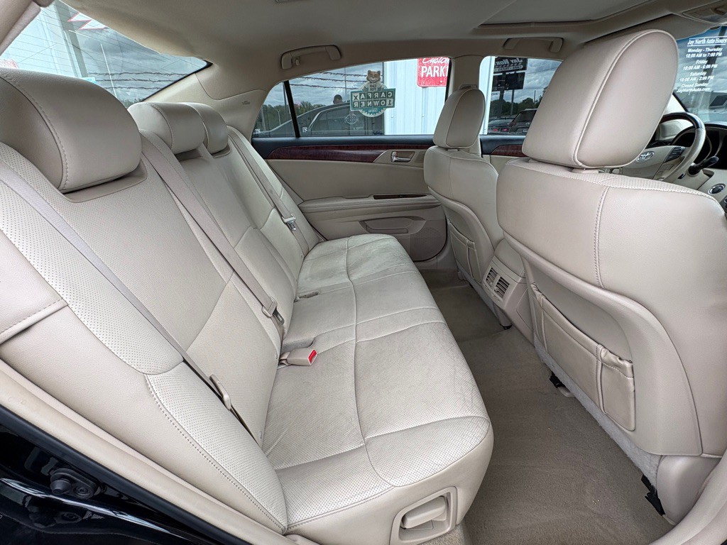 2011 Toyota Avalon Image 15
