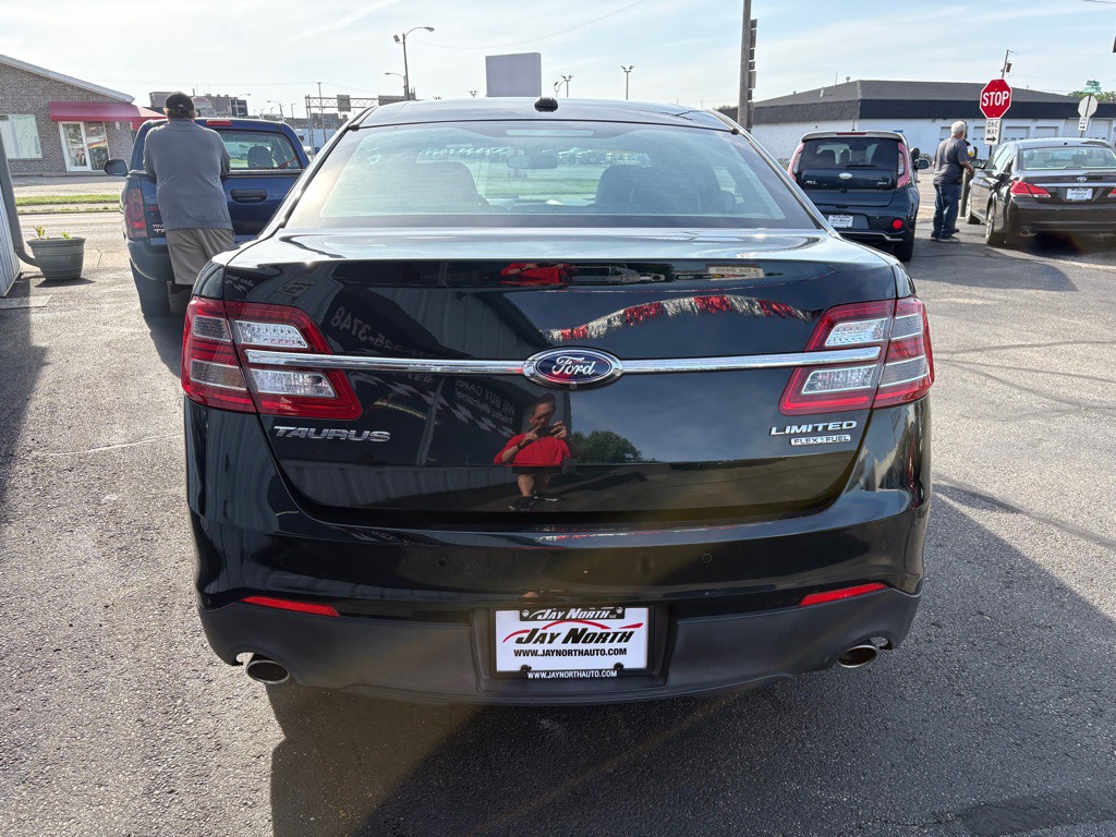 2014 Ford Taurus Image 4