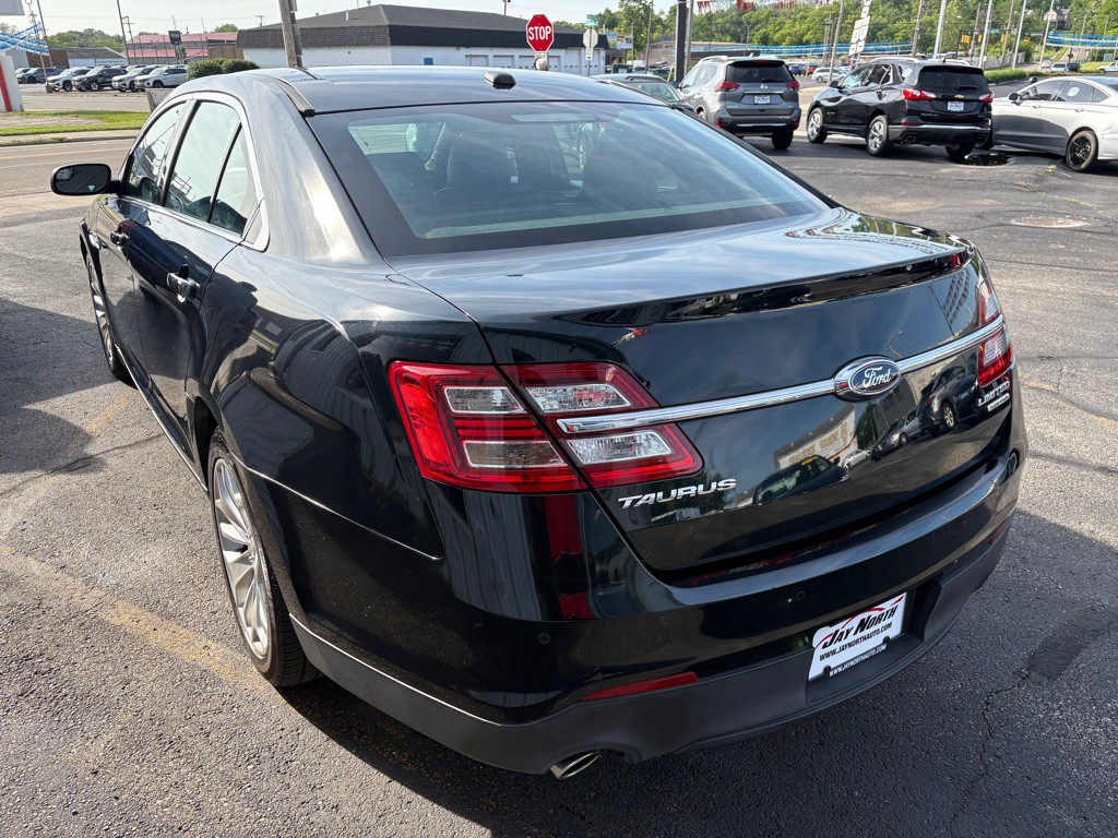 2014 Ford Taurus Image 5