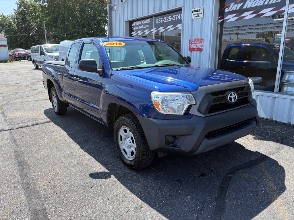 2015 Toyota Tacoma Image 1