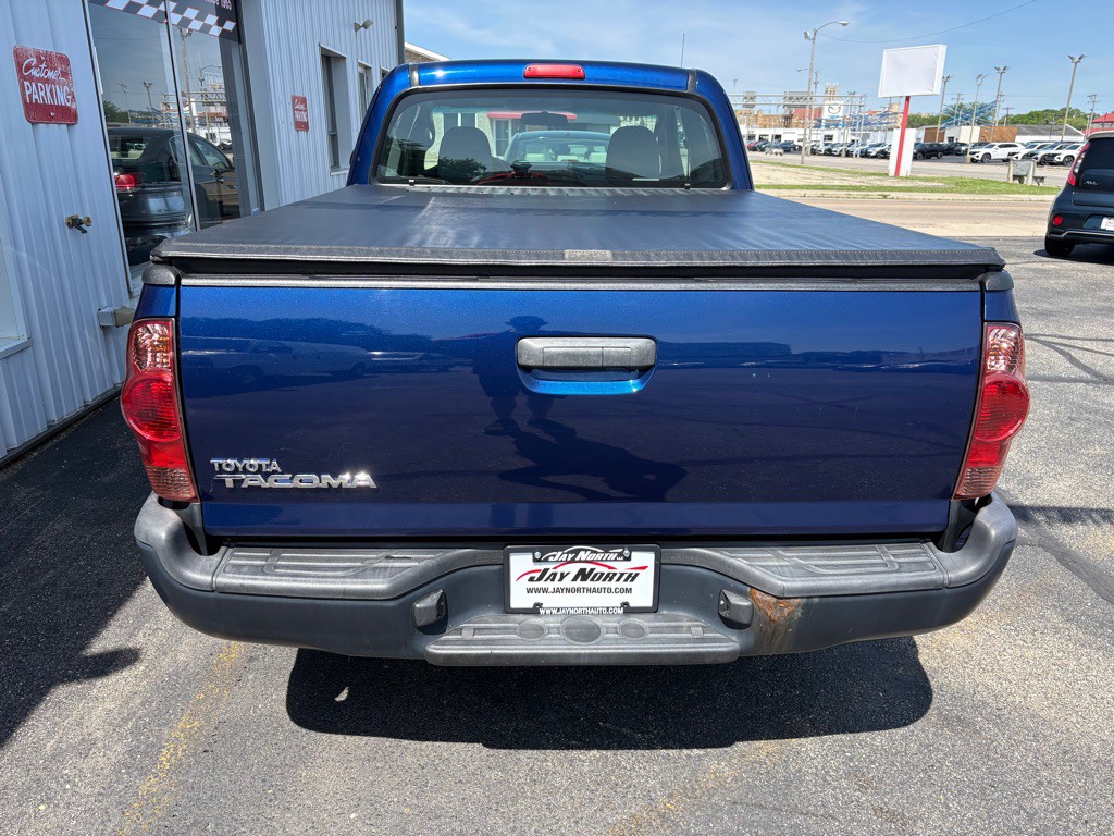2015 Toyota Tacoma Image 4