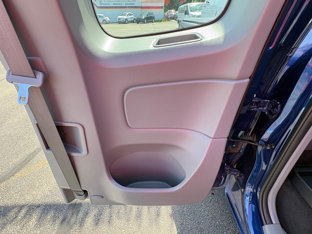 2015 Toyota Tacoma Image 13