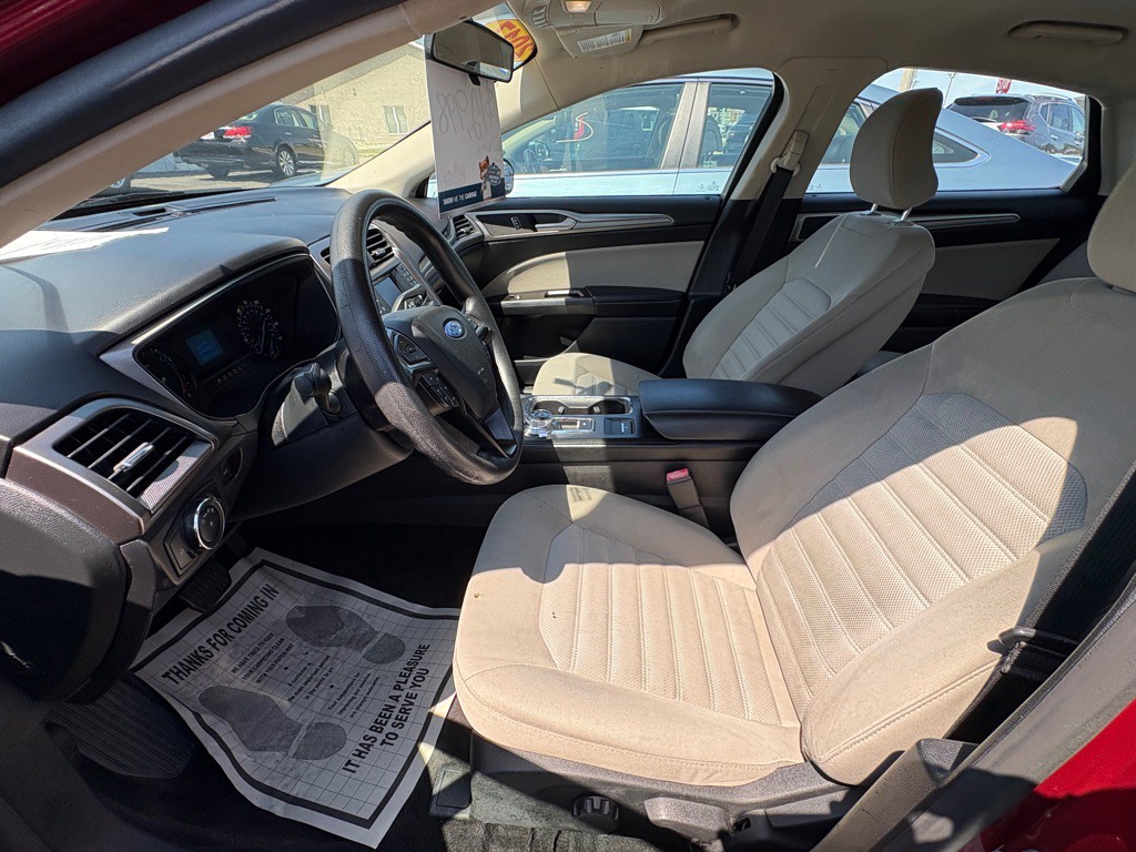 2017 Ford Fusion Image 8