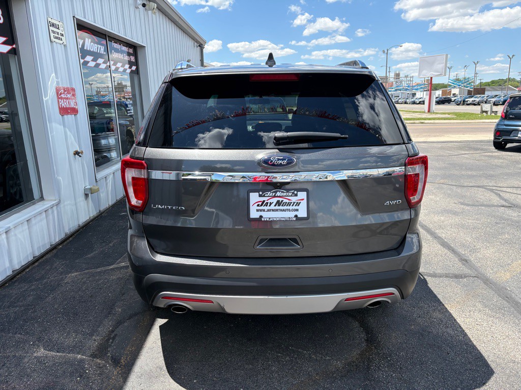 2016 Ford Explorer Image 4