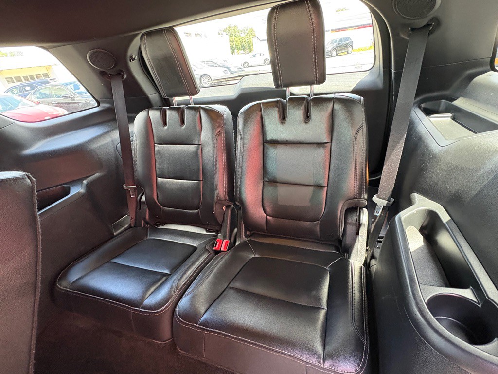 2016 Ford Explorer Image 14