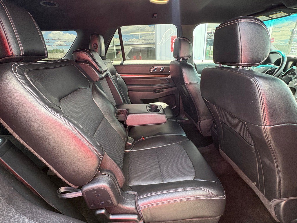 2016 Ford Explorer Image 19