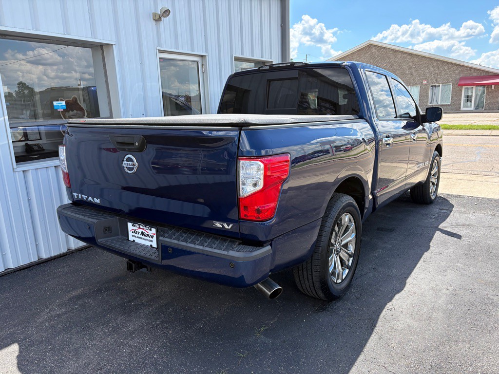 2018 Nissan Titan Image 3