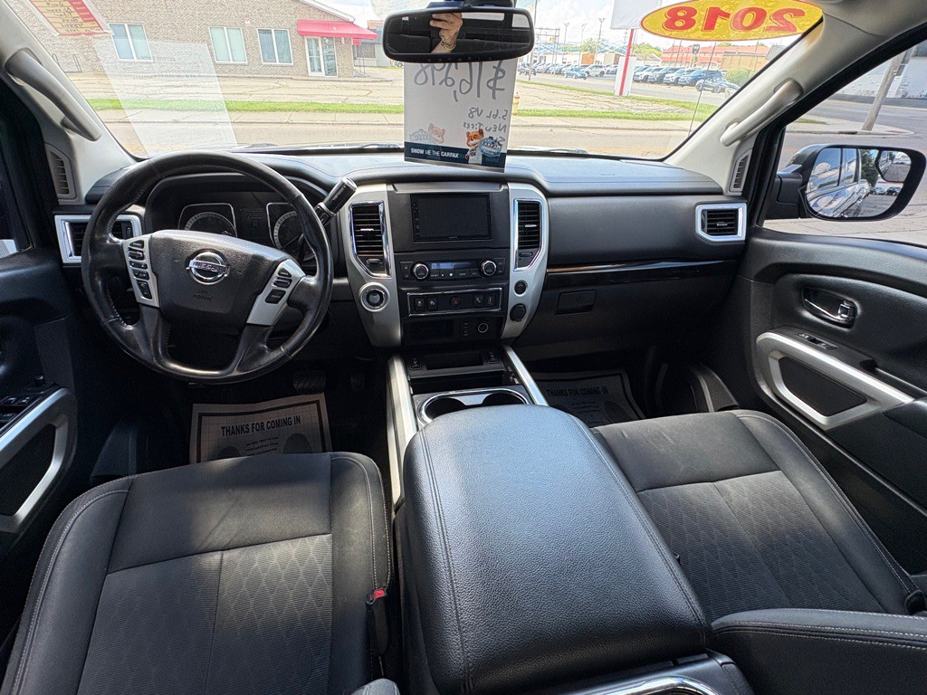 2018 Nissan Titan Image 10