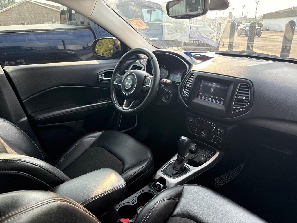 2018 Jeep Compass Image 16