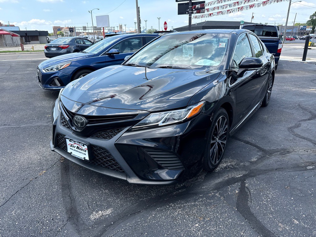 2018 Toyota Camry Image 3