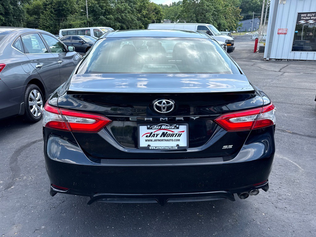2018 Toyota Camry Image 5