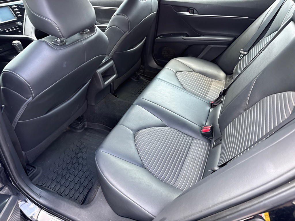 2018 Toyota Camry Image 8