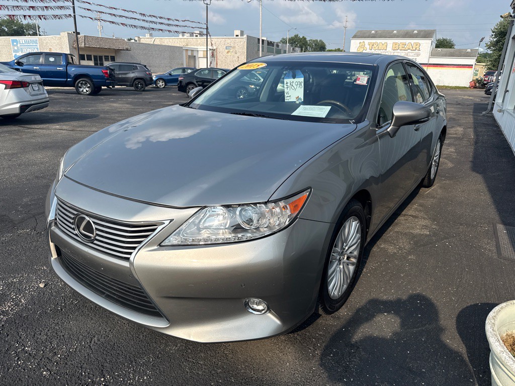2015 Lexus ES Image 3