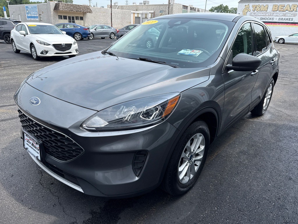 2022 Ford Escape Image 2