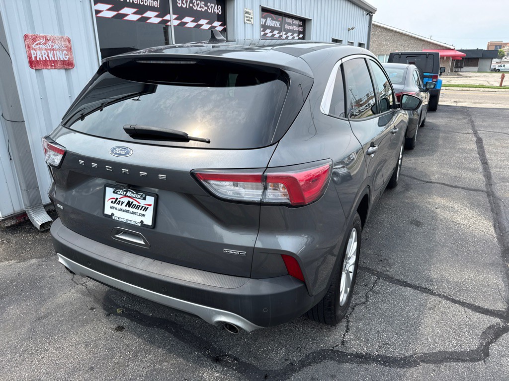 2022 Ford Escape Image 5