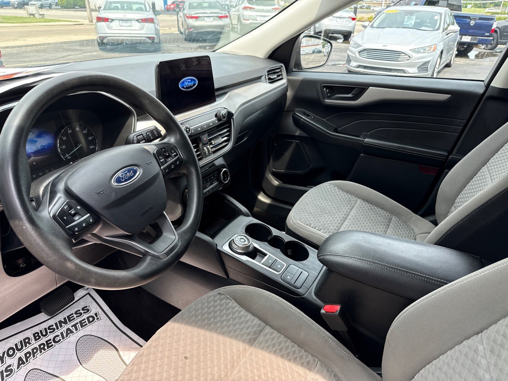 2022 Ford Escape Image 9