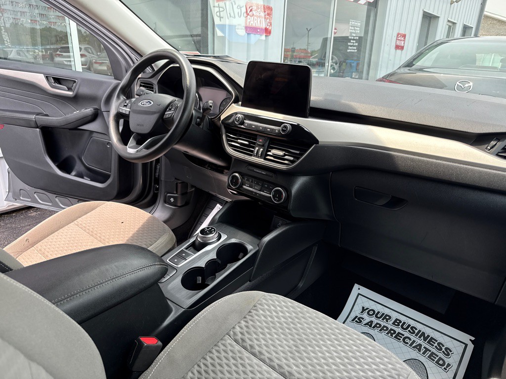 2022 Ford Escape Image 15