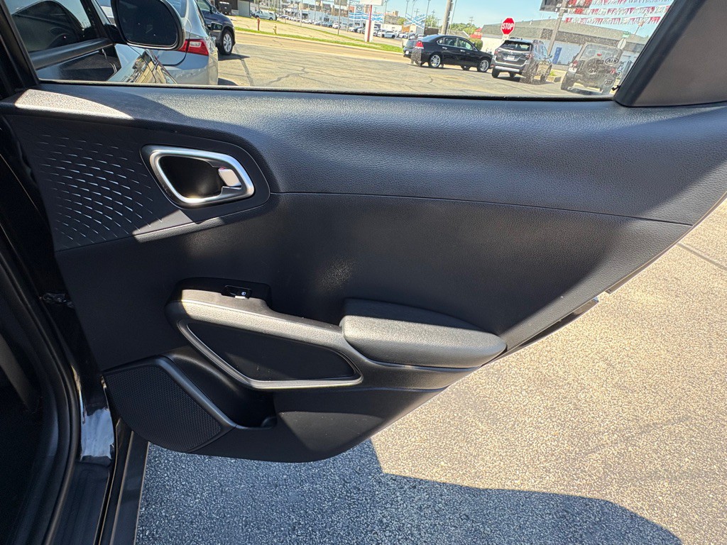 2021 Kia Soul Image 13