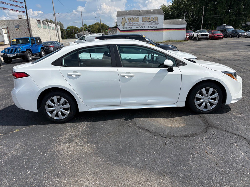 2022 Toyota Corolla Image 2