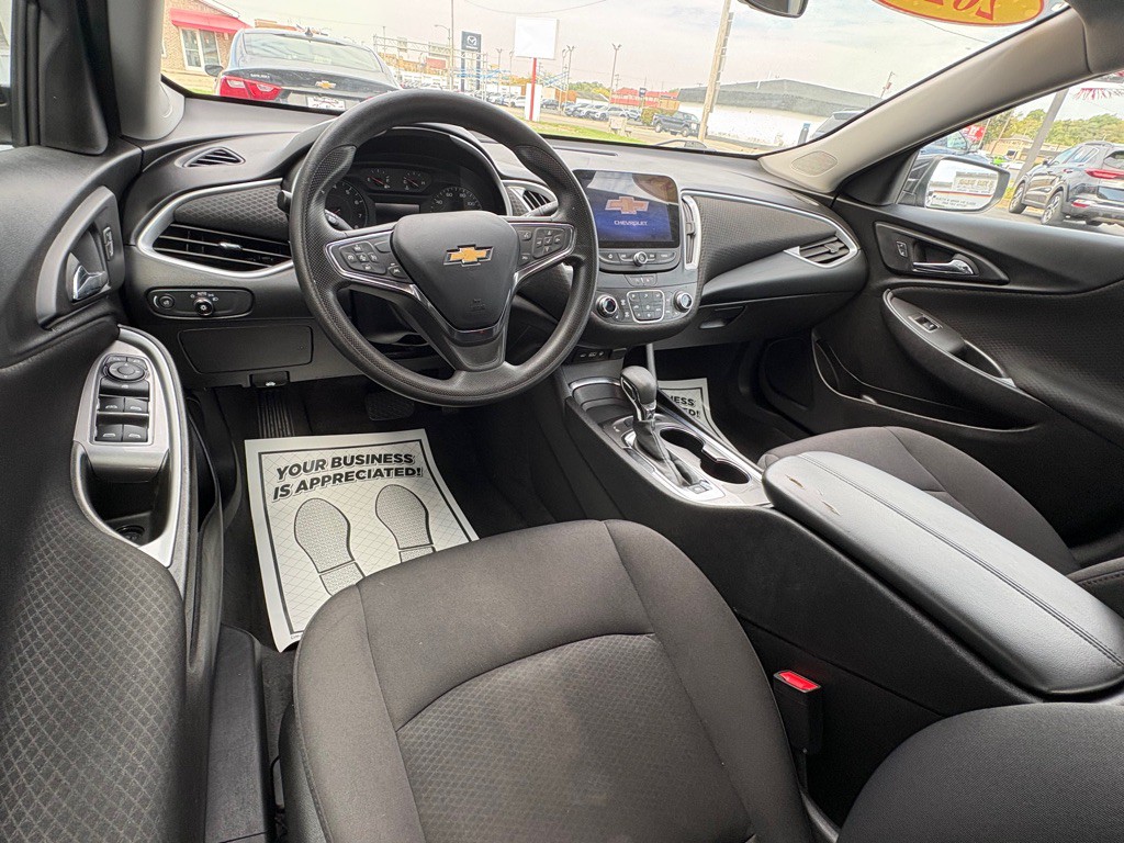 2023 Chevrolet Malibu Image 11