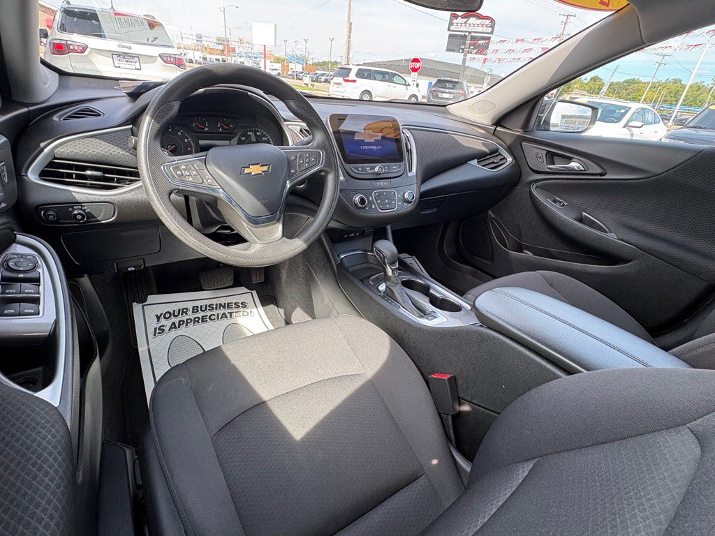 2023 Chevrolet Malibu Image 10