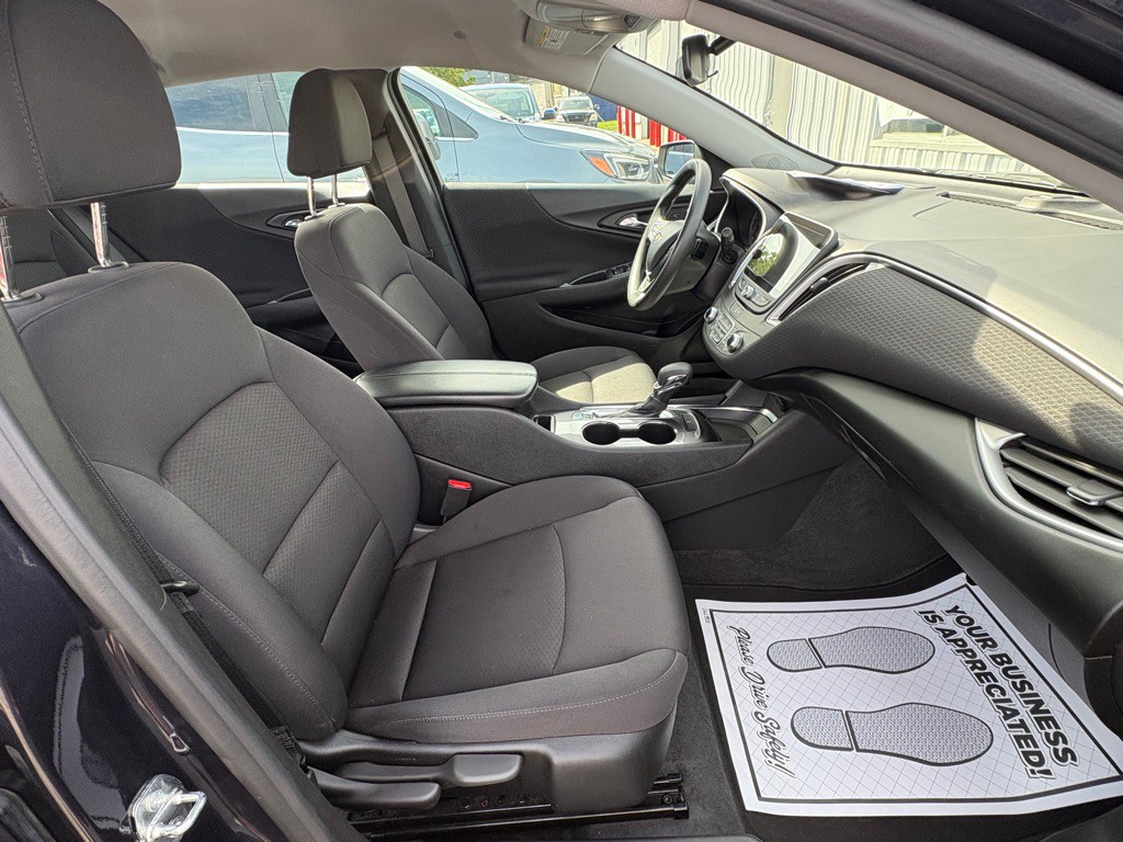 2023 Chevrolet Malibu Image 17