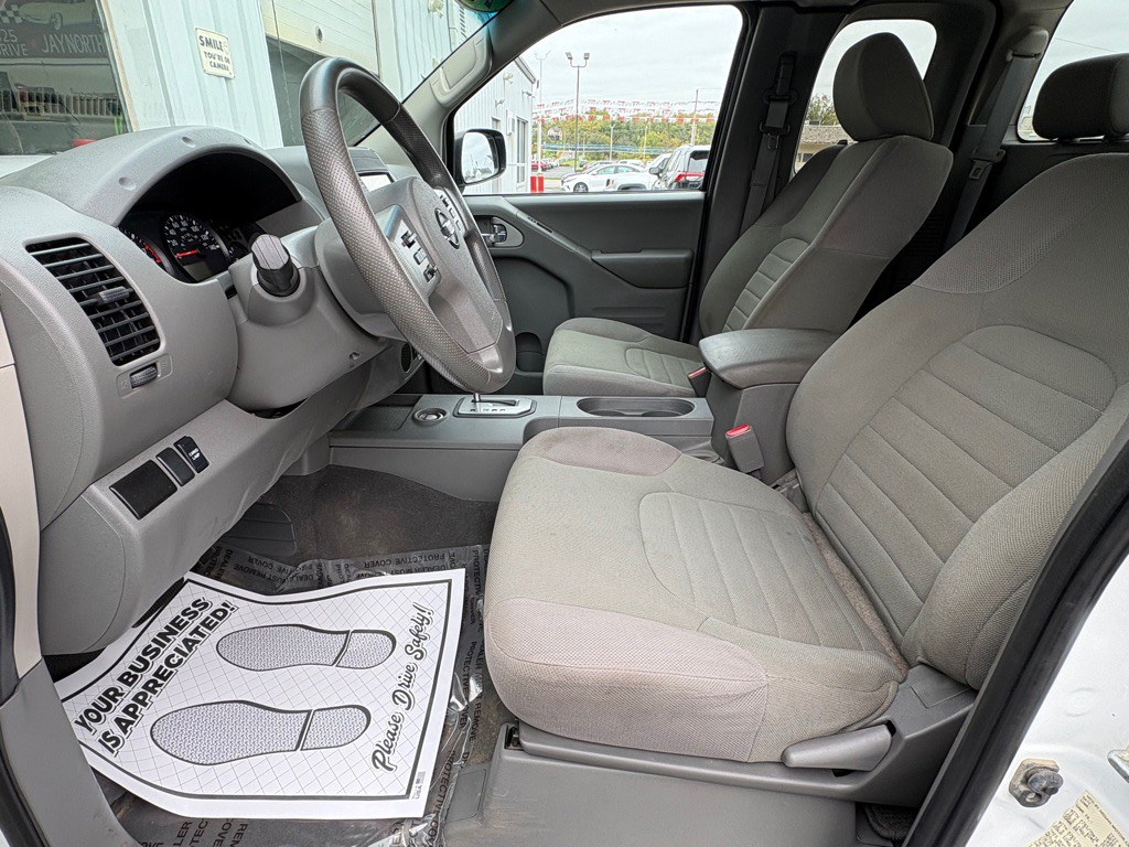 2021 Nissan Frontier Image 10