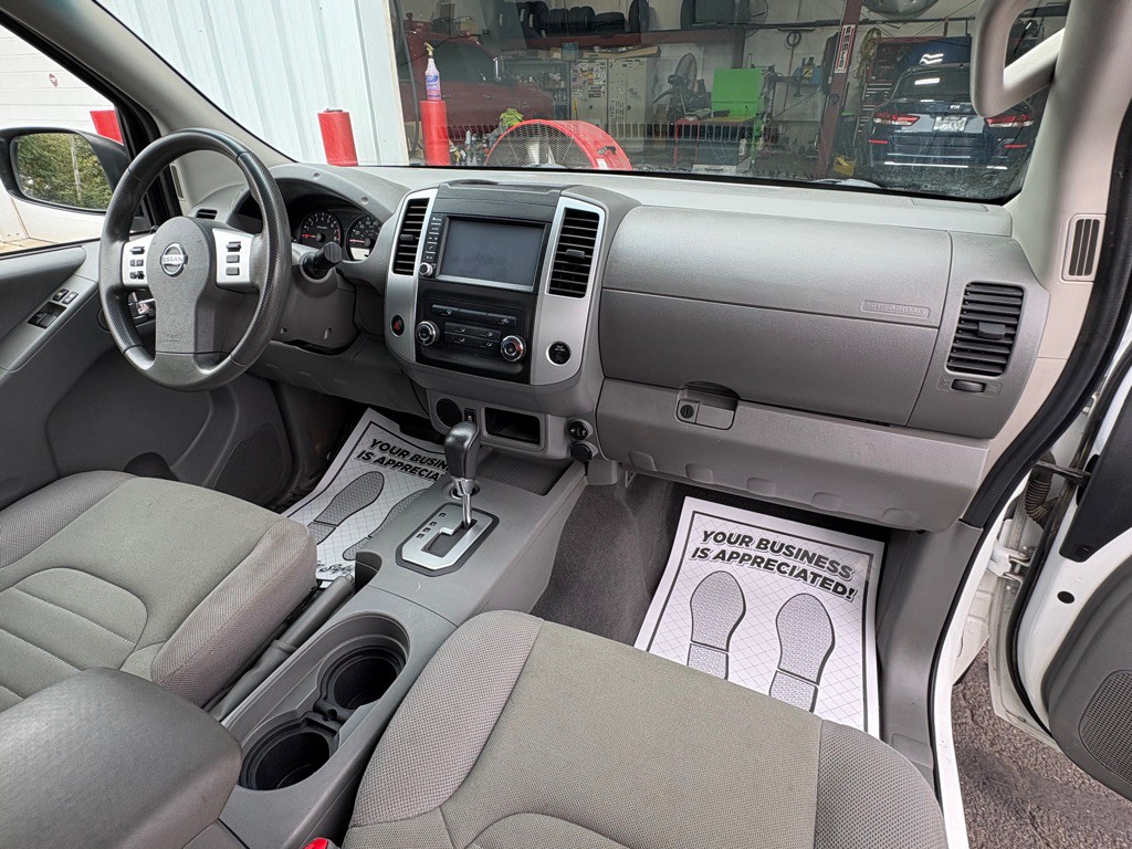 2021 Nissan Frontier Image 18