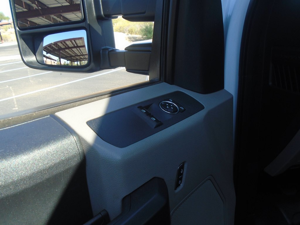 2017 Ford F-250 Image 9