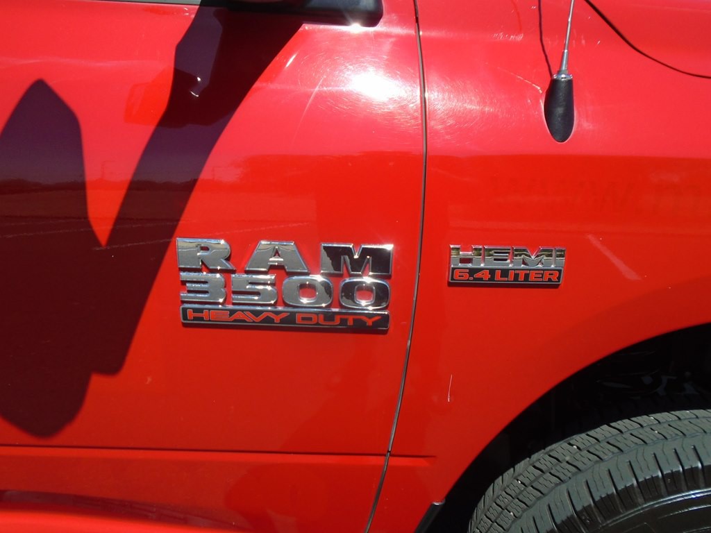 2015 RAM 3500 Image 10