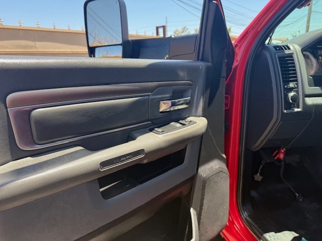 2016 RAM 3500 Image 18
