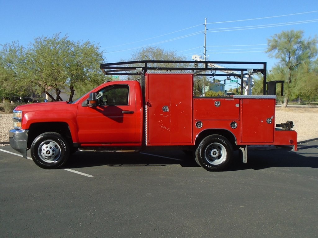 2015 Chevrolet Silverado 1500 Image 2