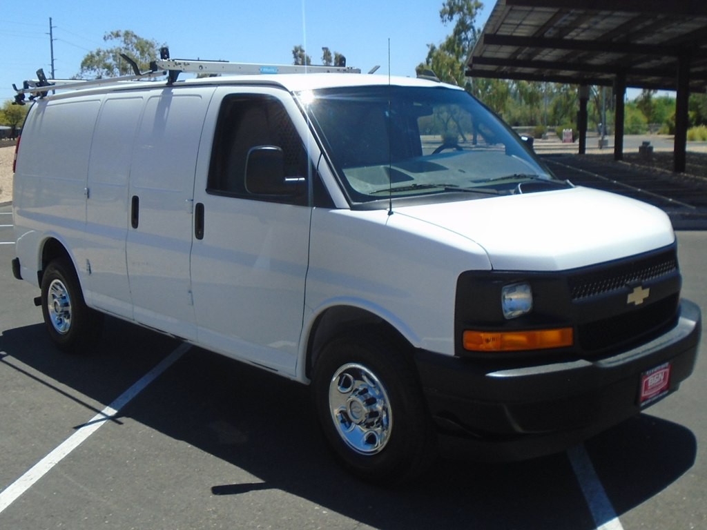 2017 Chevrolet Express Image 7