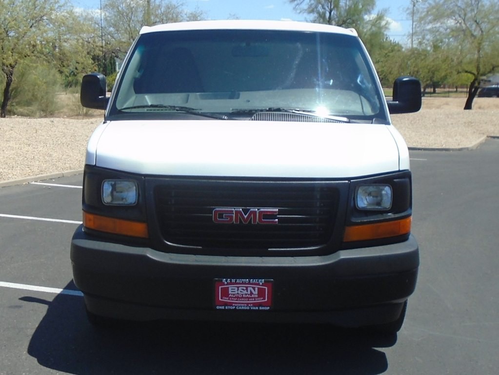 2017 GMC Savana Image 8