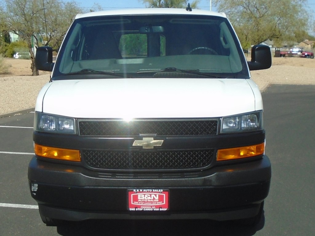2022 Chevrolet Express Image 8
