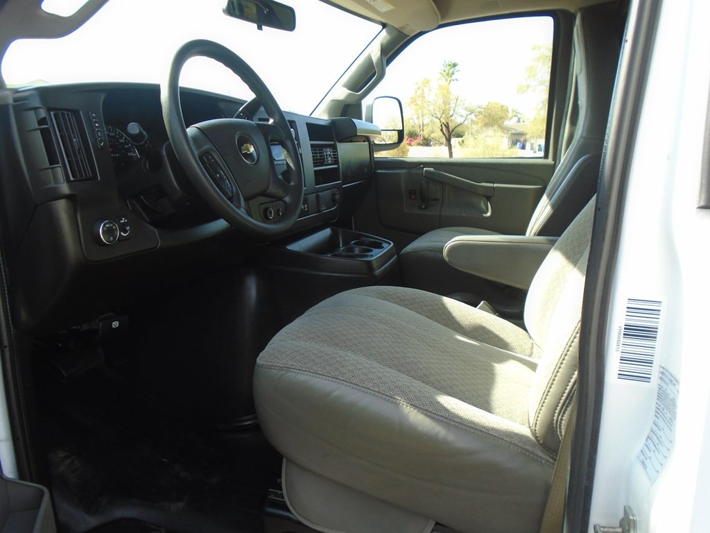 2022 Chevrolet Express Image 29