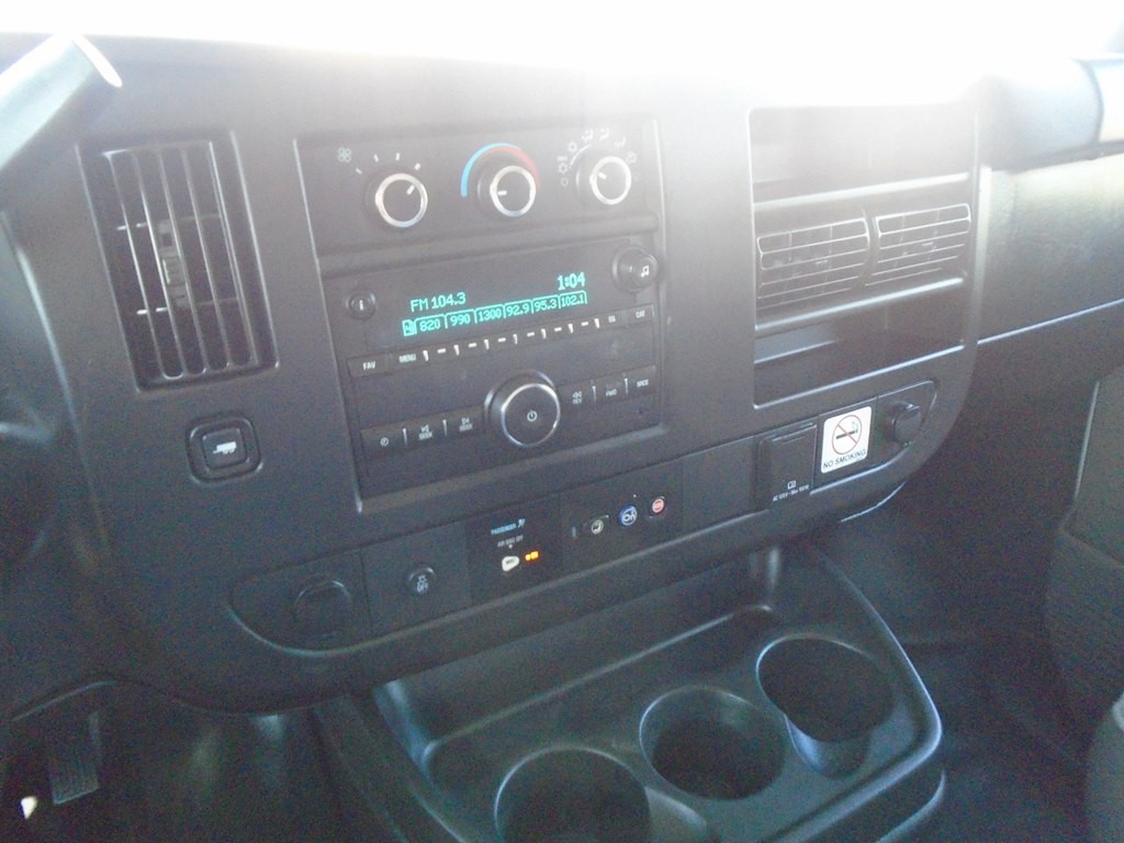 2019 Chevrolet Express Image 13