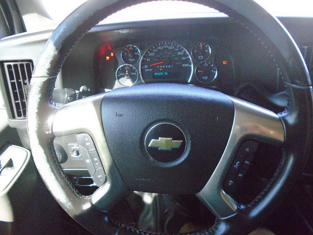 2019 Chevrolet Express Image 15