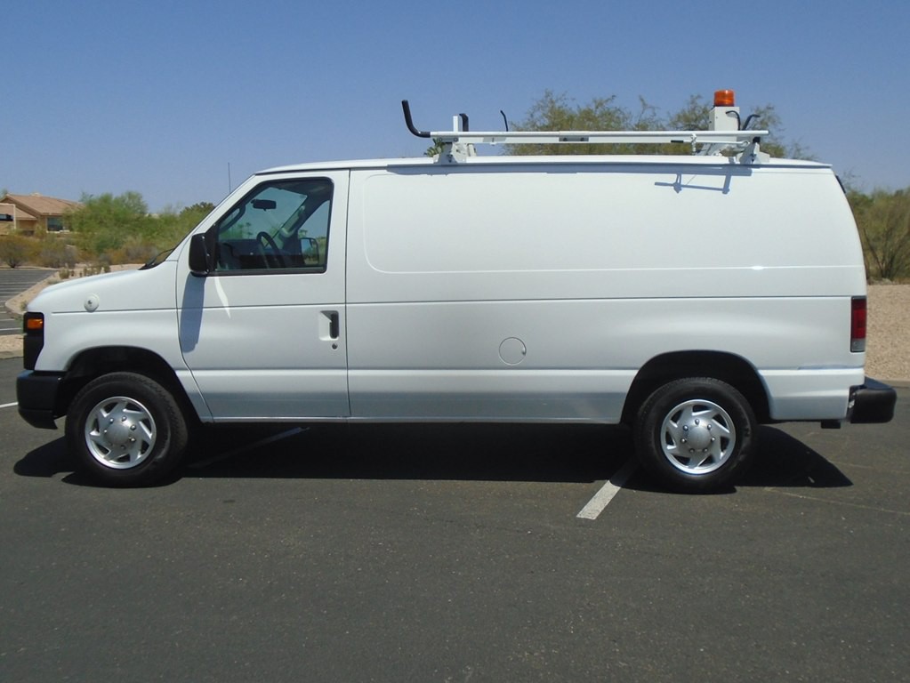 2013 Ford Econoline Image 2
