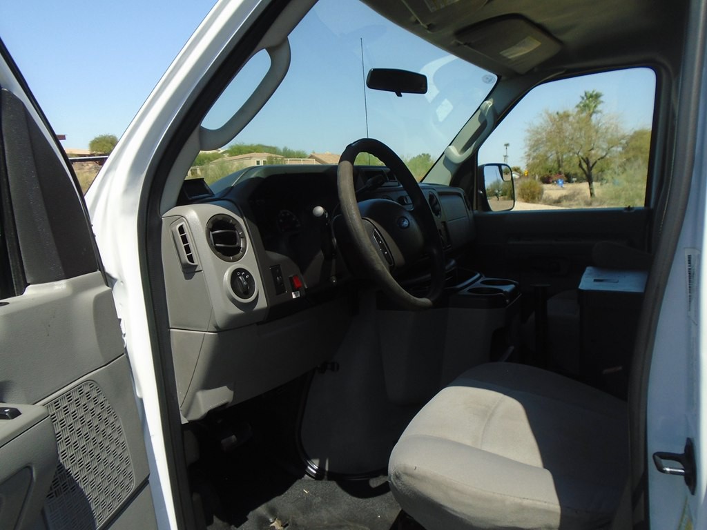 2013 Ford Econoline Image 12