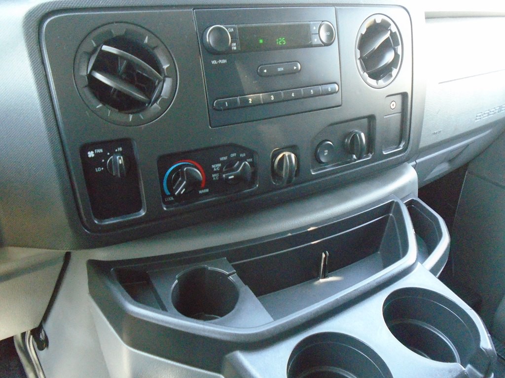 2013 Ford Econoline Image 13