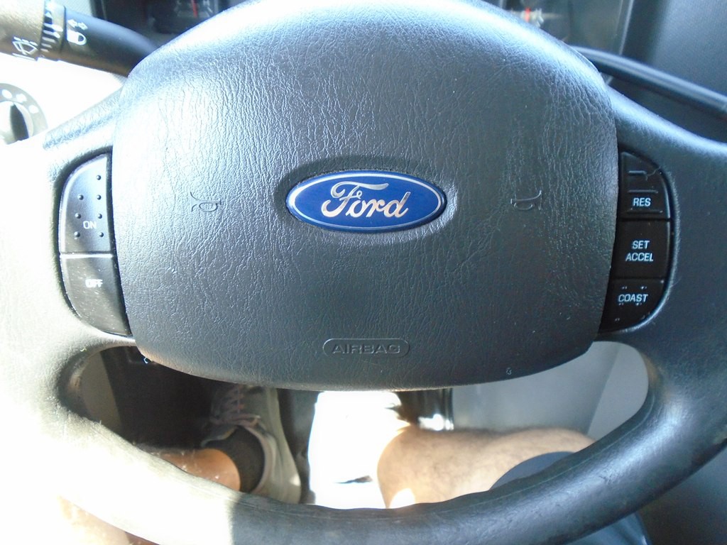 2013 Ford Econoline Image 14